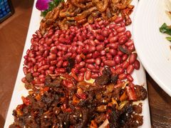 -老滇山寨•云南特色菜•地方菜•民族风情歌舞表演(金碧店)