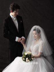 -雪中彩影婚纱摄影·微光艺术中心