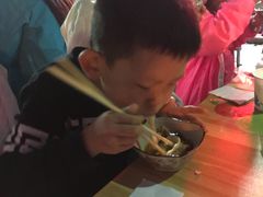 -天天向上素食餐厅(五台山店)