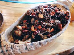 干煸肥肠-春常在云南私房菜