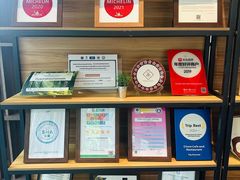 -Chom Cafe and Restaurant