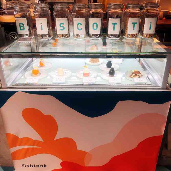 fishtank鱼缸咖啡(三山街店)-"早上体检完和老公去