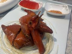 玻璃脆皮乳鸽-利苑酒家(华熙国际店)