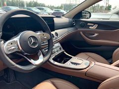 -上海星瀚奔驰4S店(红柳路店)