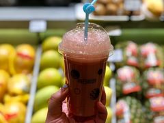 红芭乐雪梨汁-每日新鲜水果吧(黄浦来福士店)