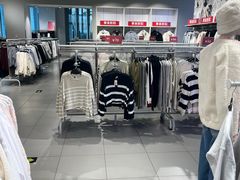-H&M(鹏欣水游城店)