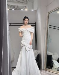 -Lady  Jane高端婚纱礼服馆