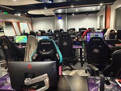 -鹏羽电竞馆(万盛东地铁站店)