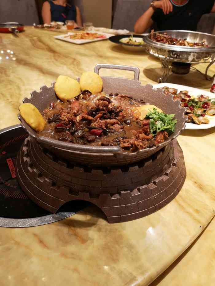 海八鲜酒楼-"十一假期,朋友回家.从天津远道而来,开吃.