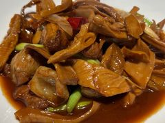 里岔黑猪焖老妈笋干-怡情荟•海鲜青岛菜(五四广场旗舰店)