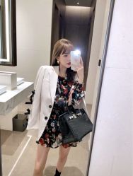 -AYO SALON