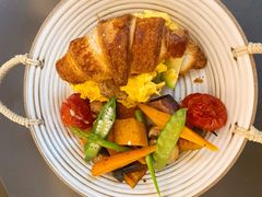 鹅肝滑蛋可颂全餐-玲婧胡同·生日蛋糕·餐厅(嘉里城店)