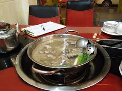 -老石黑山羊毛驴肉火锅(金凯广场店)