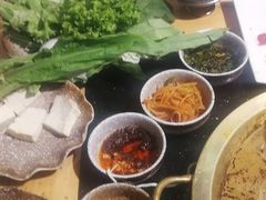 -顶顶汤火牛排火锅·经典铜锅涮肉