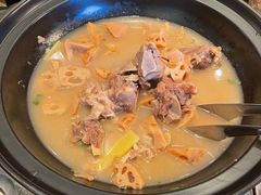 -大中华希尔顿酒店-念自助餐·嗨啤·小龙虾