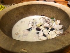 -滇香肴·云南菜蒸汽石锅鱼(云南北路店)