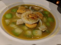 -帅巴人舅母子腊蹄民俗村