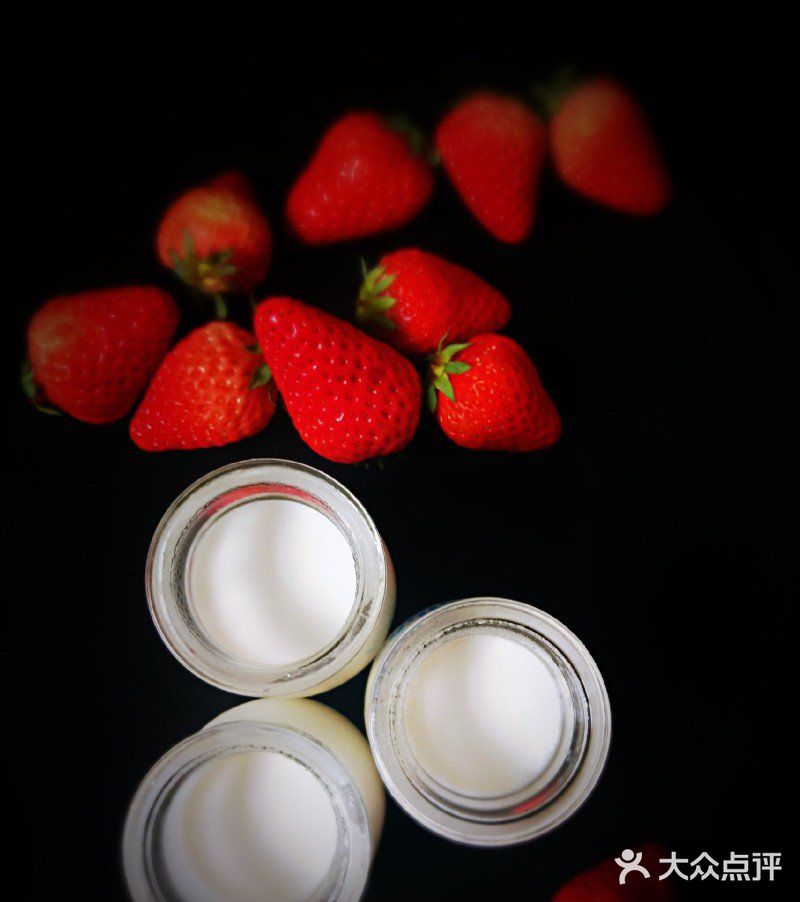 把酸奶瓶子洗干净。space 点击查看大图