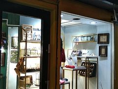 -LADY FAFA(巨鹿路陕西南路路口店)