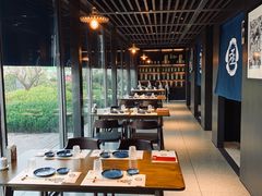 靠窗位-极料理(普罗理想国店)
