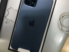 -Apple零售店(华贸购物中心店)