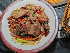 -挂旗柴锅鸡(蚌山区嘉年华店)