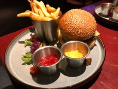 香浓蘑菇牛肉汉堡-bluefrog蓝蛙(水游城店)