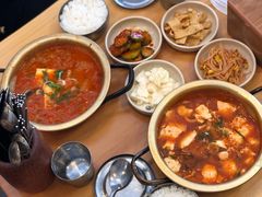 金枪鱼泡菜锅-金北顺大锅家(신사본점)