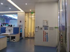-龙格亲子游泳•水育早教运动中心