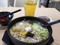 -灵芝妹子海鲜米线(劳动公园店)