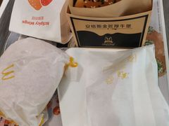 -麦当劳(新城市广场店)