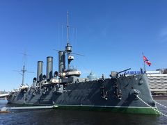 -阿芙乐尔号巡洋舰