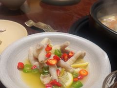 金汤柠汁酸辣鸡爪-滇野云南野生菌餐厅(陕西南路店)