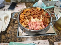 -黄记煌三汁焖锅(银盆岭万达广场店)
