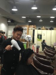 -镁连社·美联社
