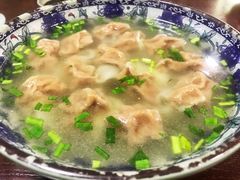 三鲜牛肉馄饨-老新隆牛肉锅贴(新街口店)