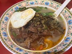 红烧牛肉面-金杨拉面王小吃面馆·牛三宝面·红烧牛肉粉