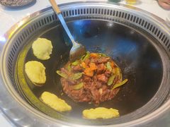 -哈尔滨烧烤·山河村铁锅炖(交大店)