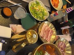 -臻牛烤肉