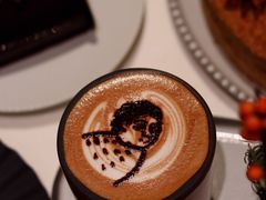 -潮一不贰·法式甜品·生日蛋糕·西式简餐(外滩店)