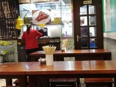 大堂-陈光记烧腊(长寿路店)