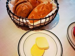 餐前包-Wolfgang’s Steakhouse 沃夫冈牛排馆(上海白玉兰广场店)