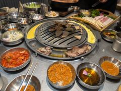 -GOGIYA·咕叽吖韩国传统烤肉店(东方新天地店)