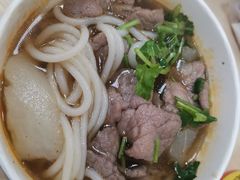 生烫鲜牛肉粉-江三王记牛杂馆(总店)