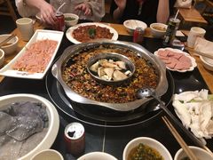 -锅首鲜品火锅(鸳鸯店)