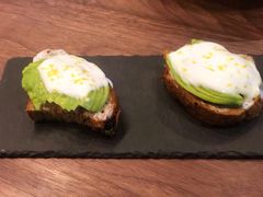 牛油果烤面包配酸奶-1861意大利餐厅(文化广场店)