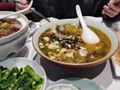 -江城小馆陕南妈妈菜·全球旅行餐厅(钟楼店)