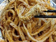 -牡丹广场薛栓子擀面皮大王