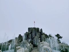 -浙东第一尖雪山欢乐谷