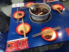 -马路边边麻辣烫联盟路店